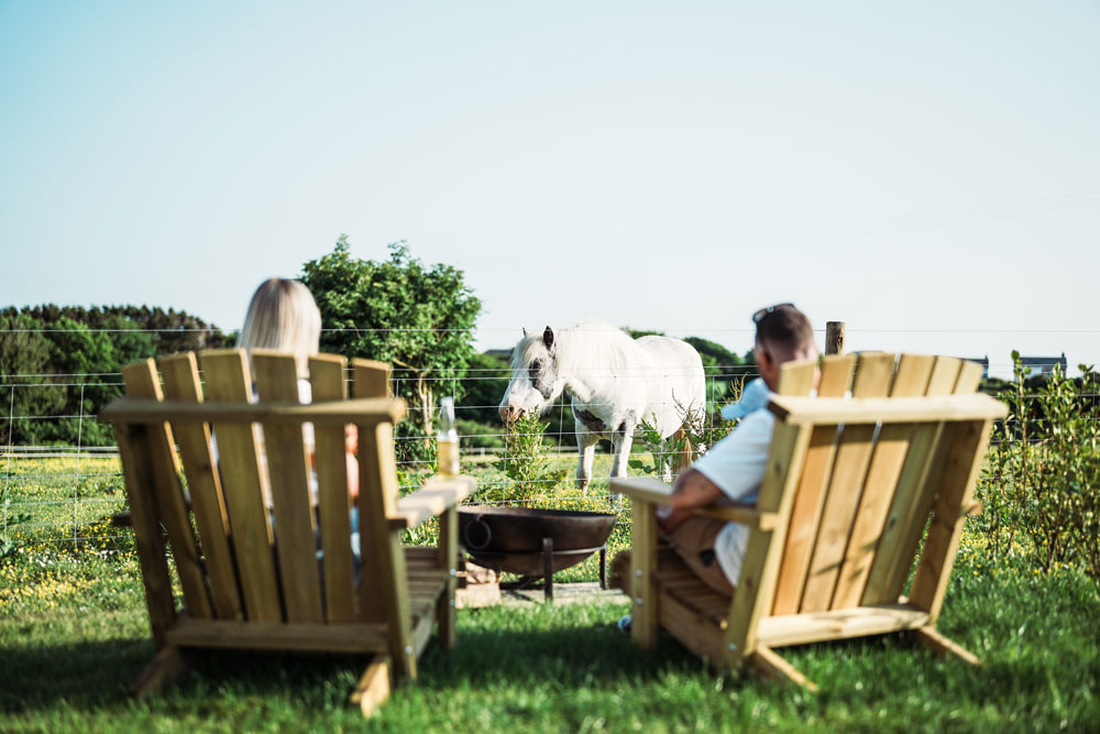 macdonalds-farm-mawgie-outside