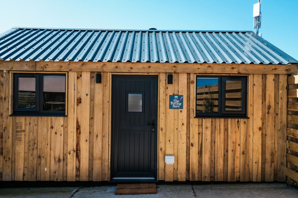 macdonalds-farm-potting-barn-front